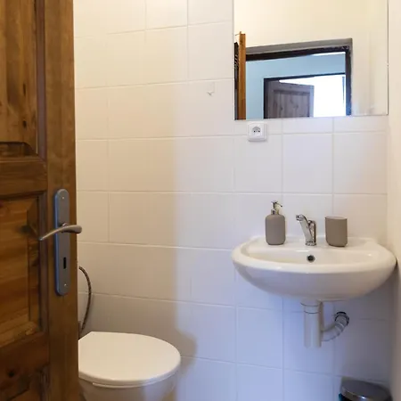 Orman Evi U Kostela *