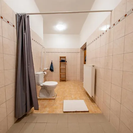 U Kostela